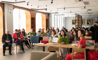 創(chuàng)意設(shè)計(jì)學(xué)院線藝?yán)L尚品原創(chuàng)工作室舉辦紀(jì)念品設(shè)計(jì)大賽頒獎典禮